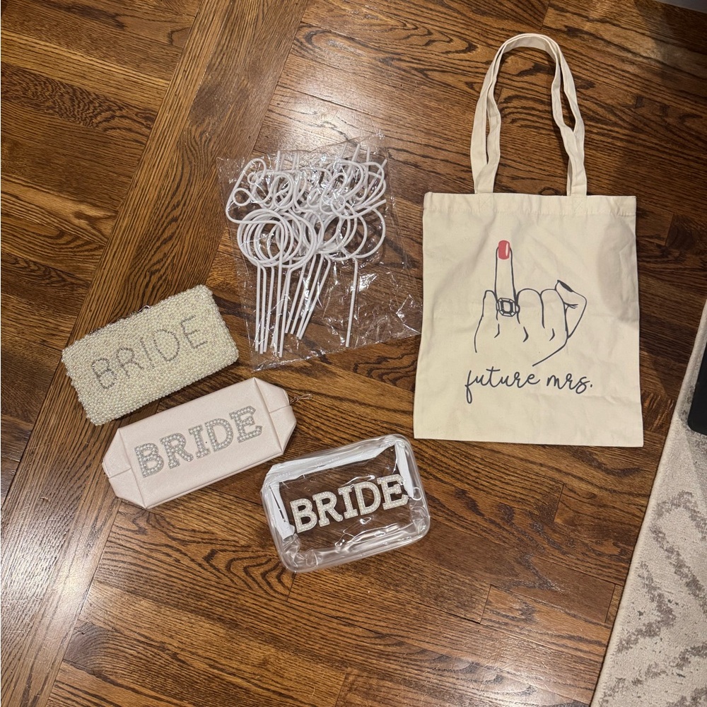 Future Mrs. Tote and Bride Party Set